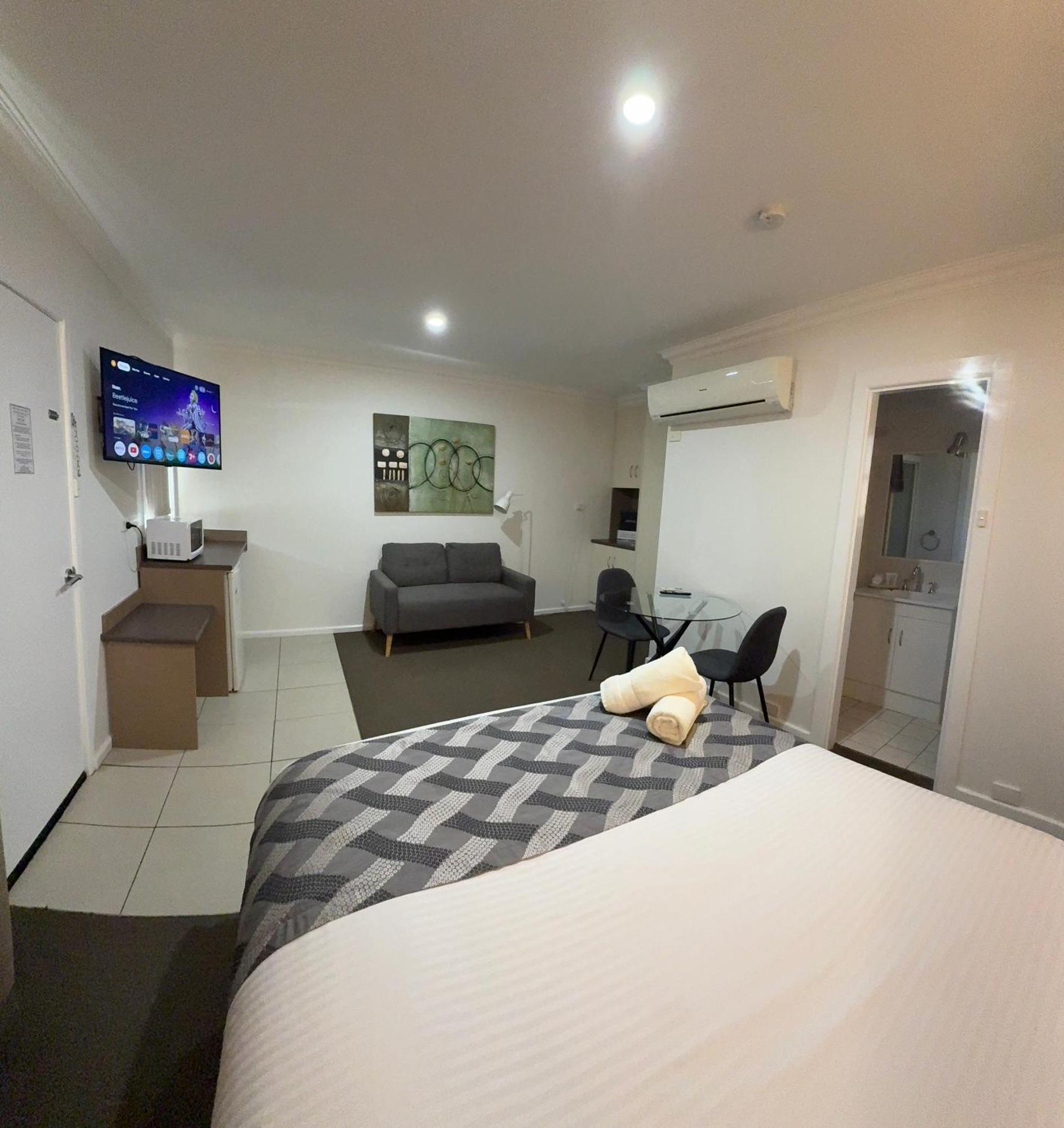 Mia Motel Гриффит Экстерьер фото